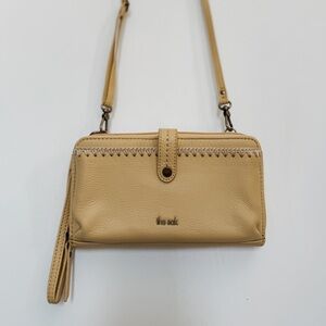 The Sak Iris Smartphone Leather Crossbody Bag